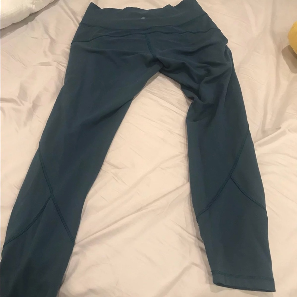Lululemon like new leggings 10 FIRM PRICE ✔️